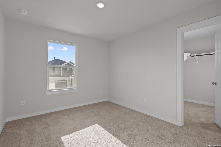 Spacious, unfurnished interior of a new home in Senna, Leon Valley (Image 21).
