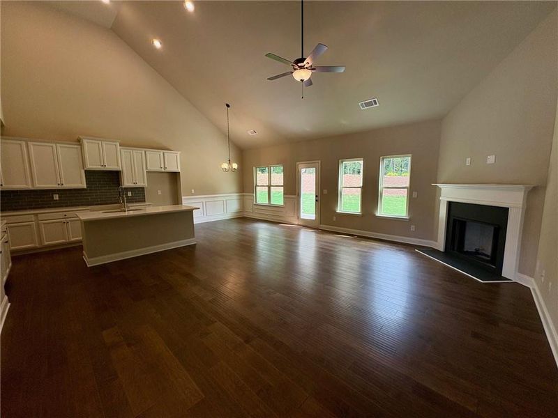 Spacious, unfurnished interior of a new home in , Grayson (Image 13).