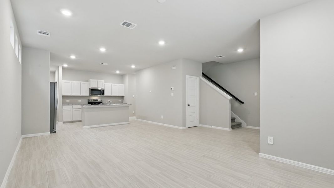 Spacious, unfurnished interior of a new home in Orchard Village, Fort Worth (Image 20). Spacious, unfurnished interior of a new home in Orchard Village, Fort Worth (Image 20).