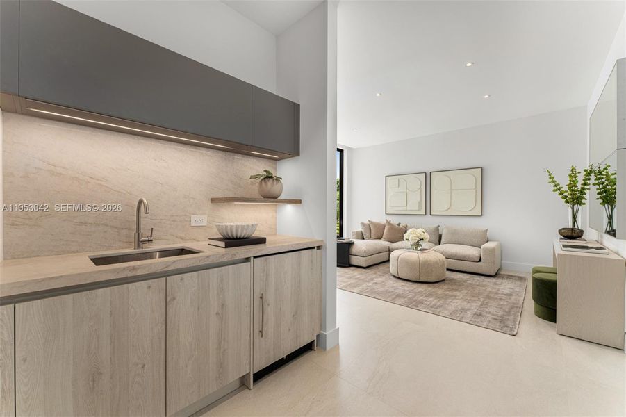 Photo 24 Photo 24