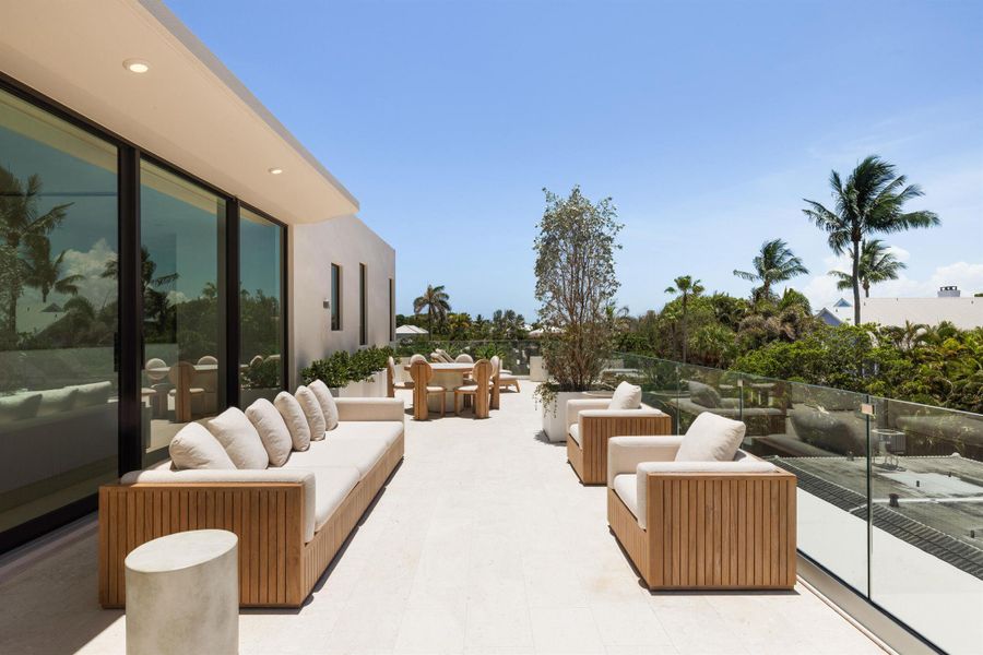 Exterior details and patio area of a home in , Delray Beach (Image 3).