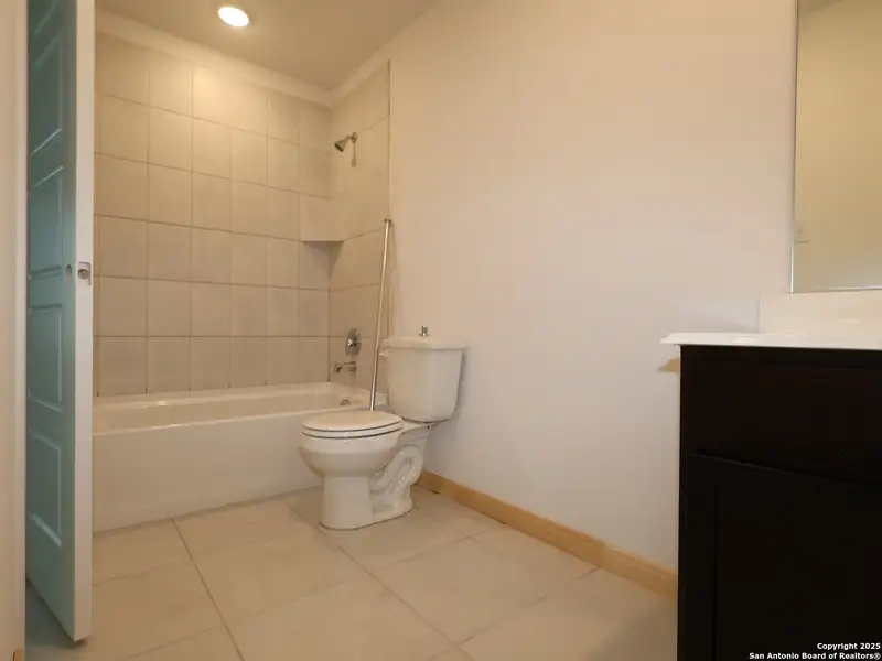 Furnished interior view inside a new home in Park Place, New Braunfels (Image 11).