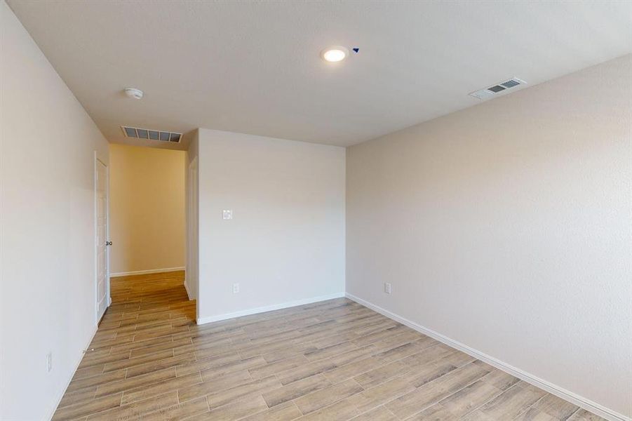 Spacious, unfurnished interior of a new home in Sanderos, Fort Worth (Image 32). Spacious, unfurnished interior of a new home in Sanderos, Fort Worth (Image 32).