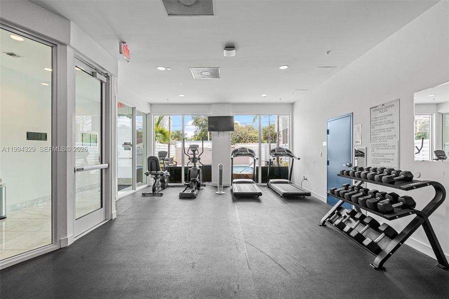 Community amenities in , Hollywood (Image 16). Community amenities in , Hollywood (Image 16).