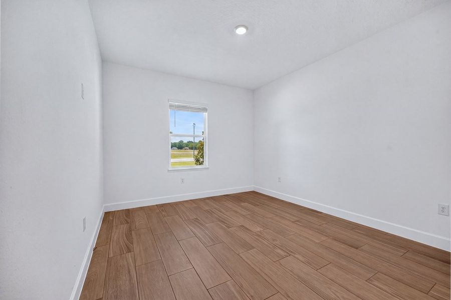 Spacious, unfurnished interior of a new home in Headwaters at Lofton Creek, Yulee (Image 30).