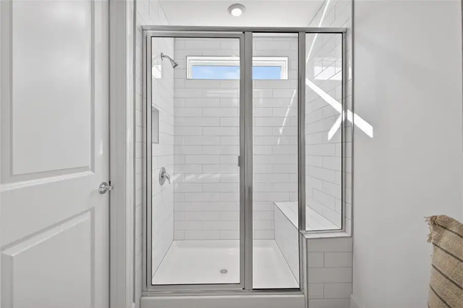 Close-up of interior finishes inside a home in Linden Grove, Powder Springs (Image 22).