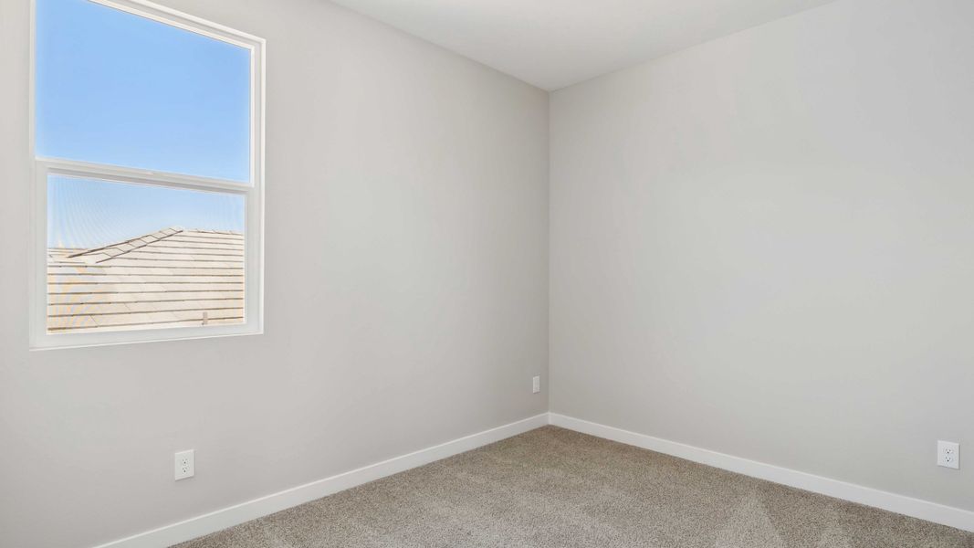 Spacious, unfurnished interior of a new home in Upper Canyon, Phoenix (Image 36).