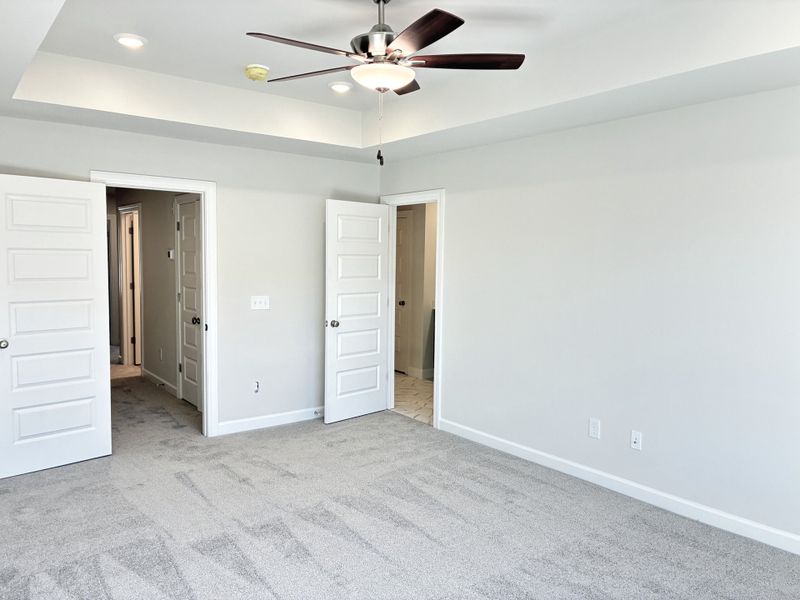 Spacious, unfurnished interior of a new home in Miller Park, Greenville (Image 17).