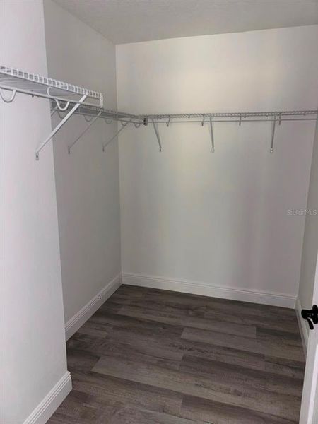 Spacious, unfurnished interior of a new home in , Dunnellon (Image 13).