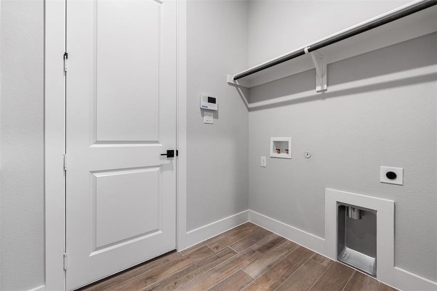 Spacious, unfurnished interior of a new home in Rocky Top, Krum (Image 31). Spacious, unfurnished interior of a new home in Rocky Top, Krum (Image 31).