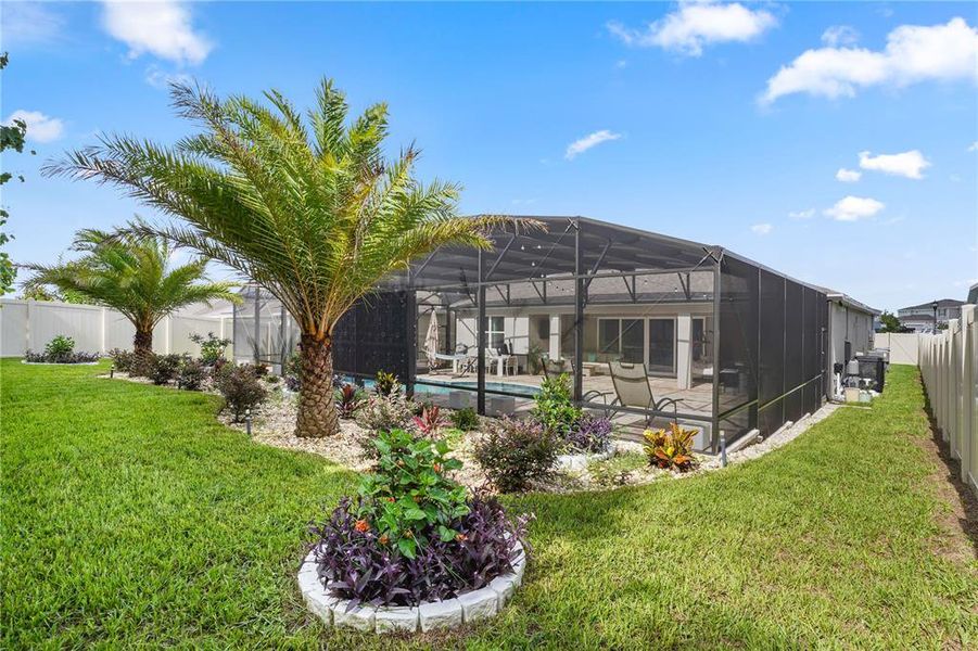 Exterior details and patio area of a home in Winding Meadows, Apopka (Image 35).