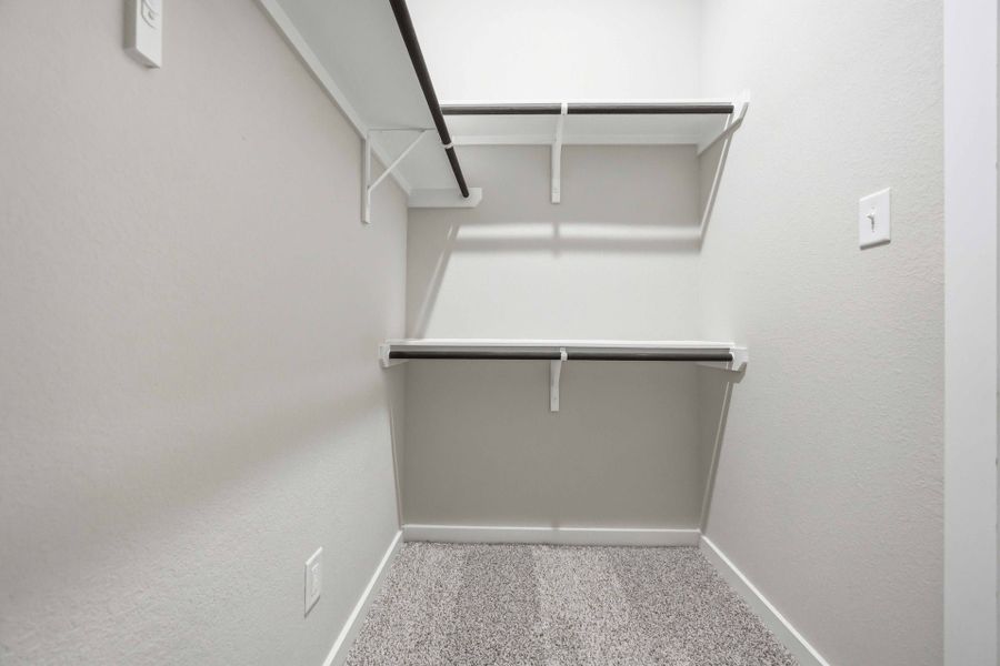 1052 Lilly Lane - Mansfield - Upstairs Linen Closet 1052 Lilly Lane - Mansfield - Upstairs Linen Closet