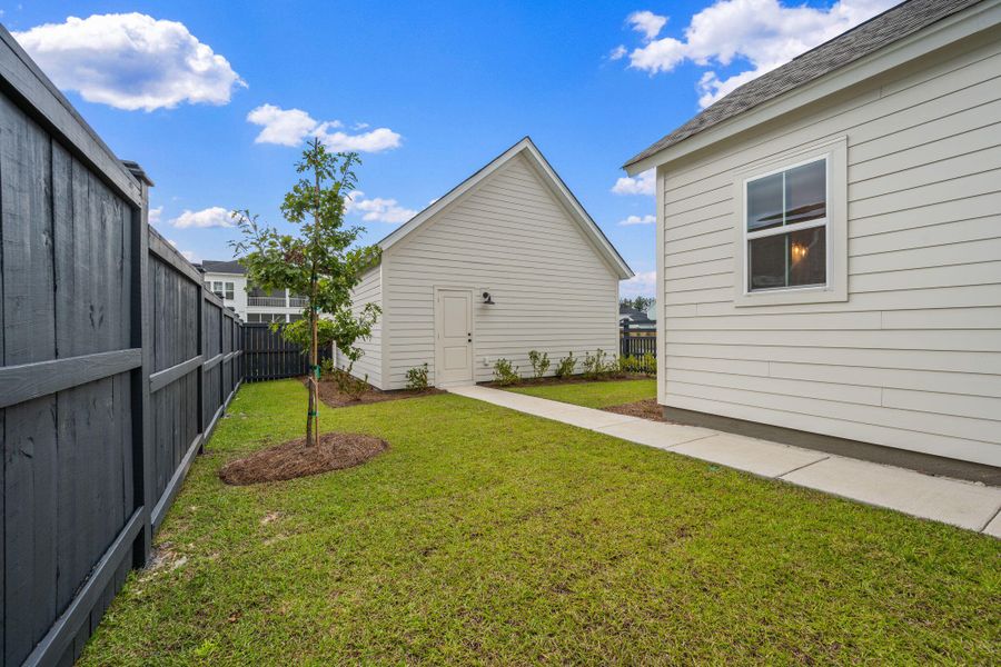 Exterior details and patio area of a home in , Summerville (Image 4).