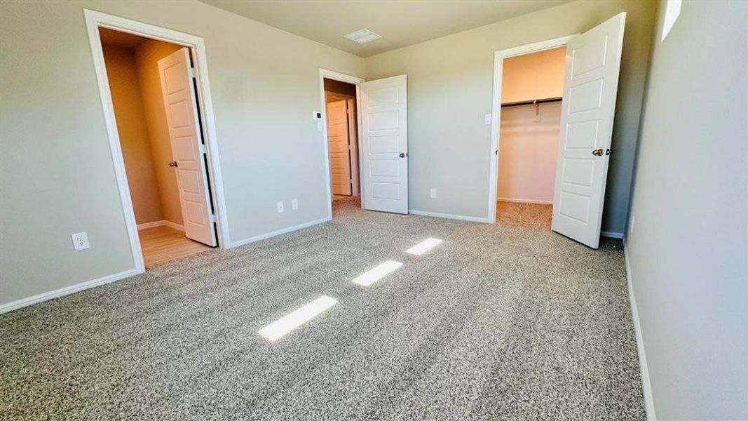 Spacious, unfurnished interior of a new home in Orchard Village, Fort Worth (Image 24). Spacious, unfurnished interior of a new home in Orchard Village, Fort Worth (Image 24).