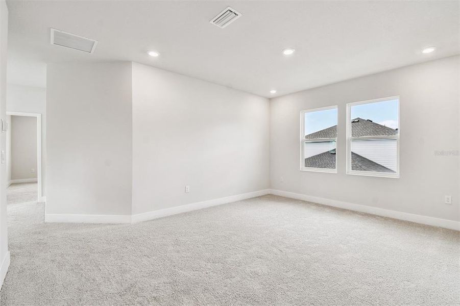 Spacious, unfurnished interior of a new home in Persimmon Park - Garden Series, Wesley Chapel (Image 32).