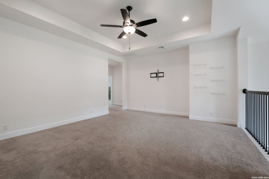 Spacious, unfurnished interior of a new home in , Boerne (Image 18).