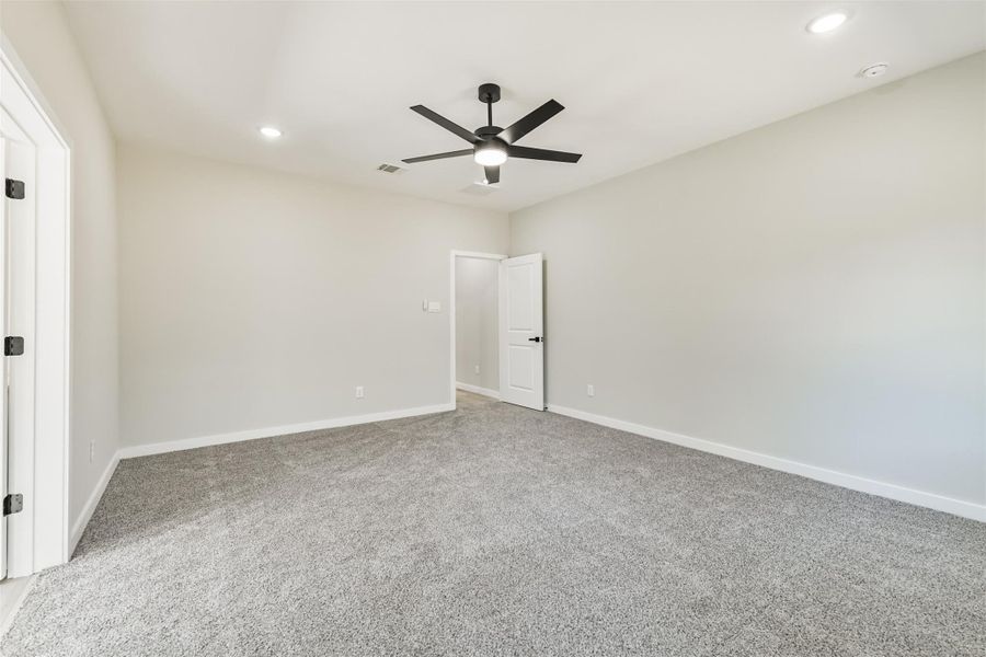 Spacious, unfurnished interior of a new home in , Hockley (Image 24).