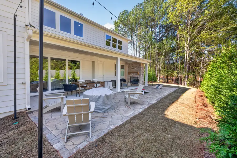 Representative exterior details of a home built from the Roseland by Pulte Homes in Windsor Court, Fayetteville (Image 3).