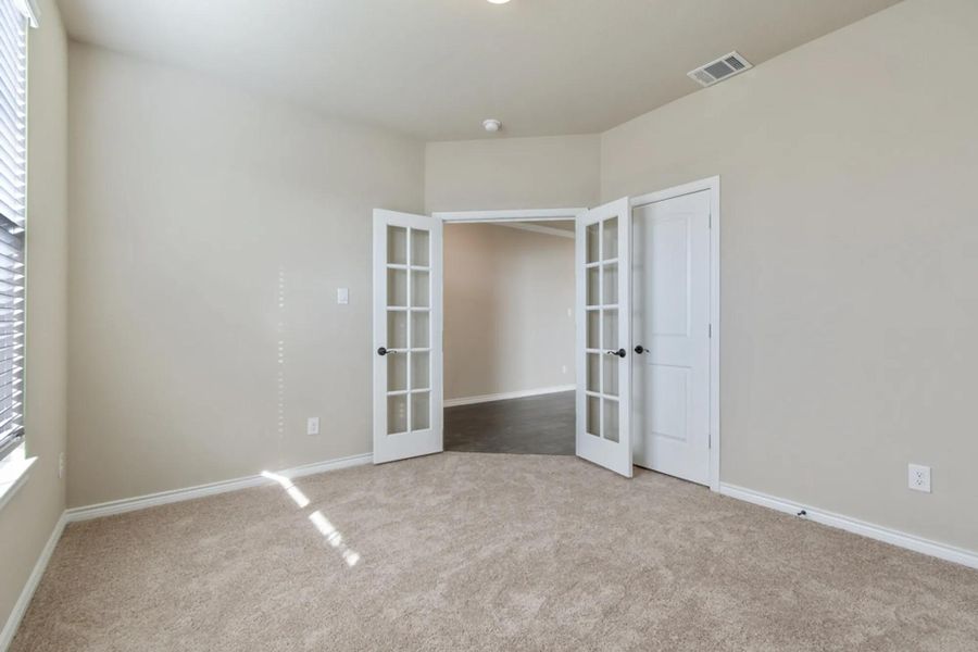 Representative unfurnished interior of a home built from the Concept 2440 by Landsea Homes in Chisholm Hills, Cleburne (Image 80).