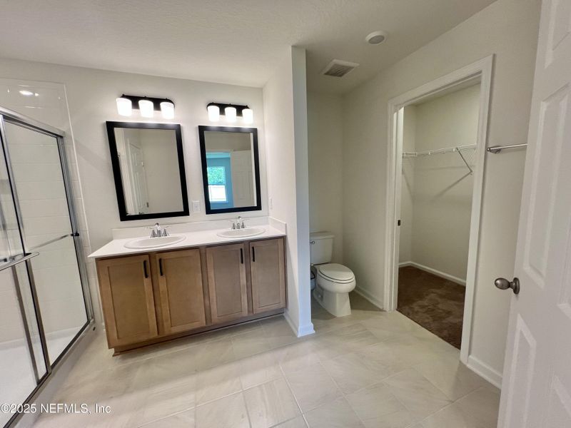Furnished interior view inside a new home in Copper Ridge, Jacksonville (Image 4).