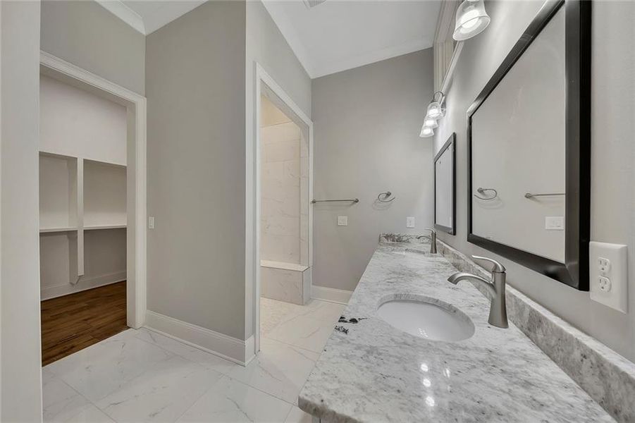 Image 33 of a home in .