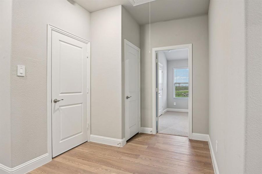 Spacious, unfurnished interior of a new home in Lakehaven - Signature Series, Farmersville (Image 27).