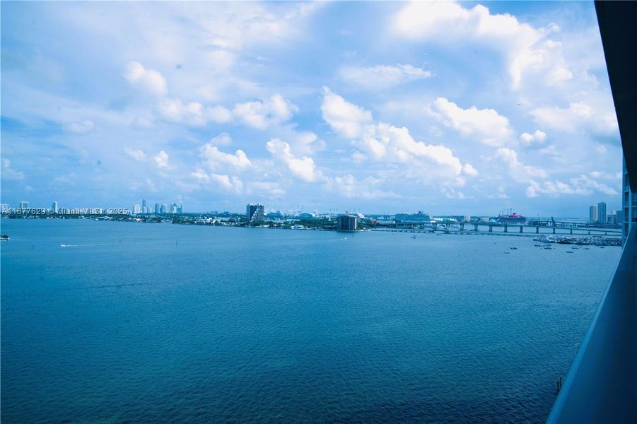 Image 34 of a home in .