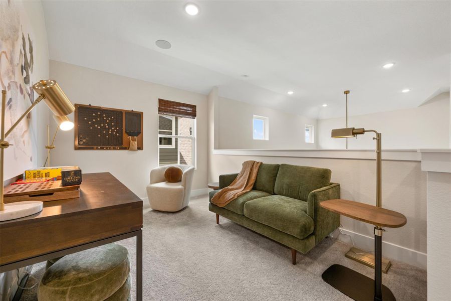 Representative images and renderings are for illustrative purposes. Actual structural options and design finishes of home may vary.