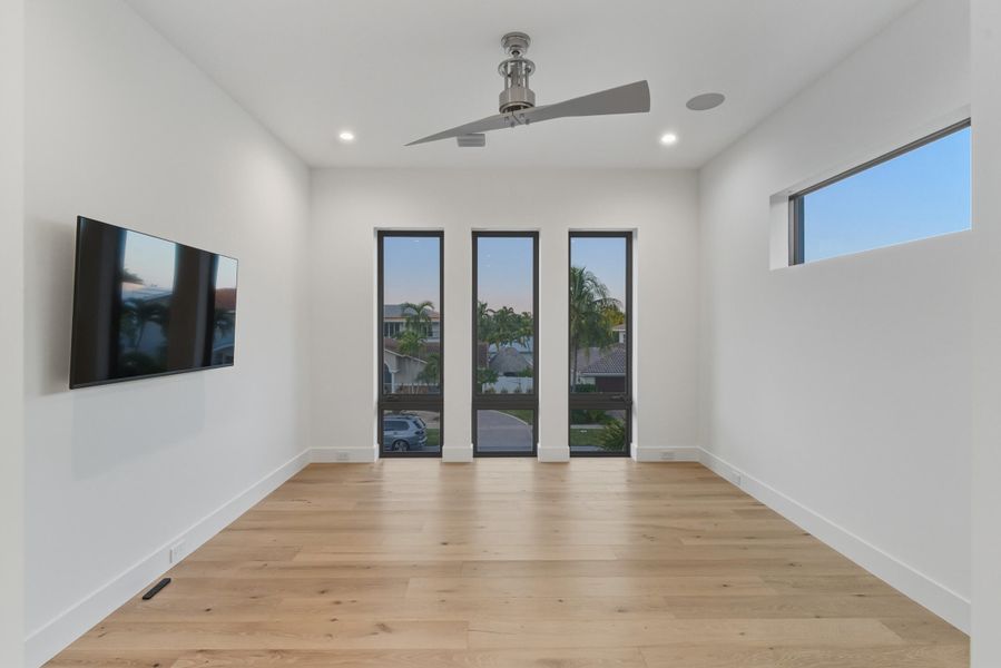 334 NE 3rd St Boca Raton FL-48