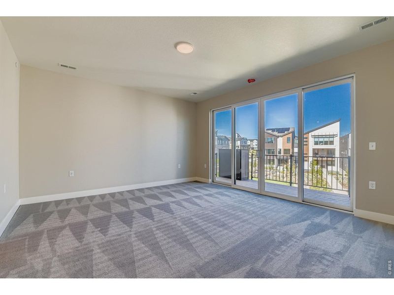 Spacious, unfurnished interior of a new home in Baseline, Broomfield (Image 21).