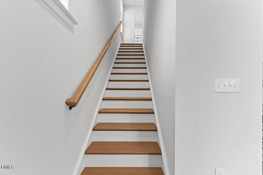 22-33 Pear Blossom Pkwy