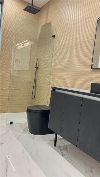 Close-up of interior finishes inside a home in , Fort Lauderdale (Image 13).