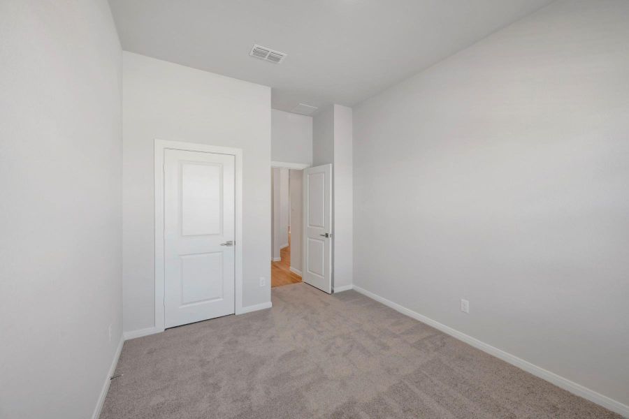 Spacious, unfurnished interior of a new home in Austin Point, Richmond (Image 24).