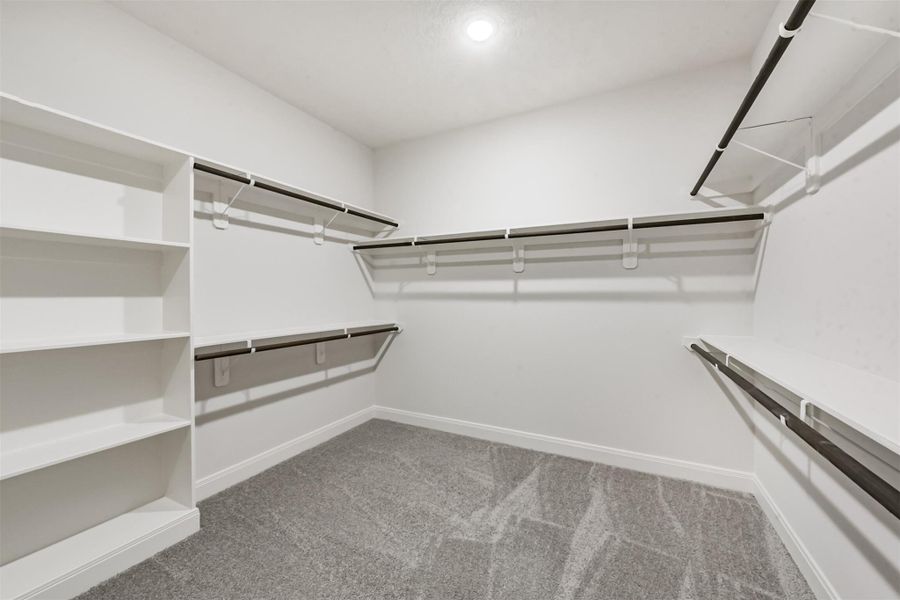 Spacious, unfurnished interior of a new home in , Baytown (Image 31).