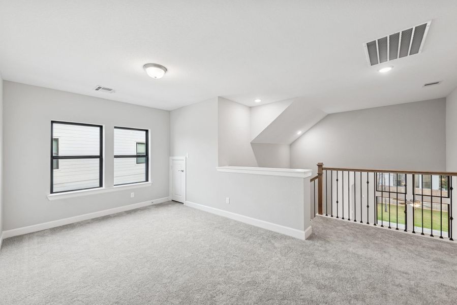 Spacious, unfurnished interior of a new home in Kresston, Magnolia (Image 22).