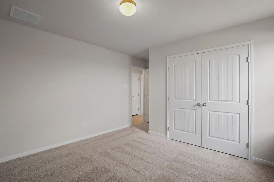 Spacious, unfurnished interior of a new home in Levy Crossing, Killeen (Image 15).