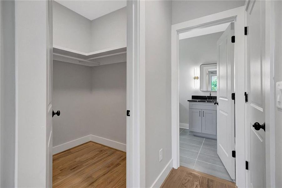 Spacious, unfurnished interior of a new home in , Atlanta (Image 64).