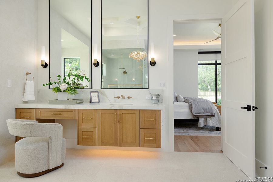 Furnished interior view inside a new home in , Boerne (Image 12).