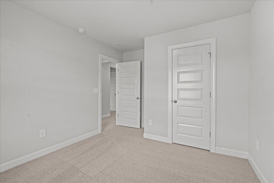 Spacious, unfurnished interior of a new home in Pleasant Brook, Piedmont (Image 19). Spacious, unfurnished interior of a new home in Pleasant Brook, Piedmont (Image 19).