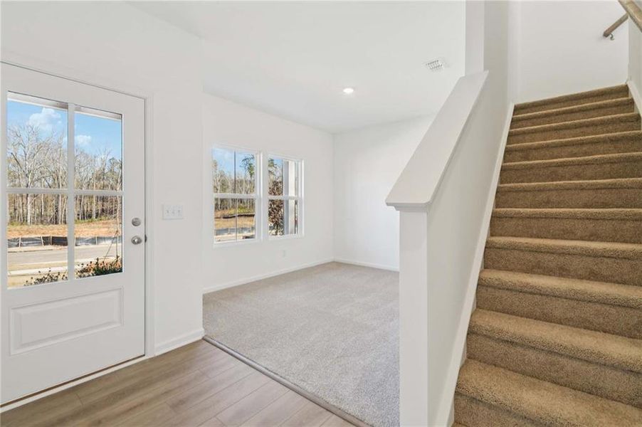 Spacious, unfurnished interior of a new home in The Pointe at Heron Bay, Locust Grove (Image 16).