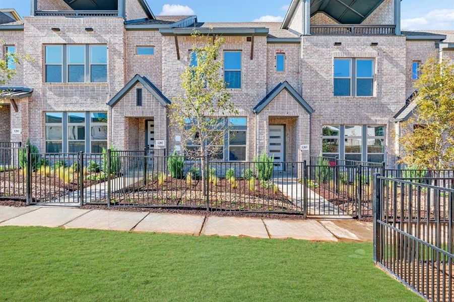 Community amenities in Hillside at Las Colinas, Irving (Image 34).