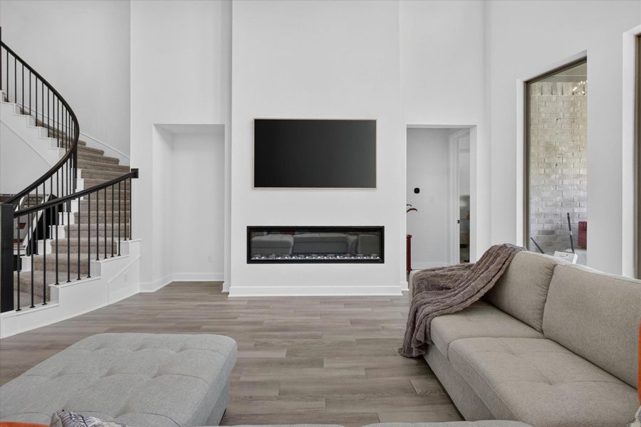Furnished interior view inside a new home in Lago Mar – 50', Texas City (Image 17).