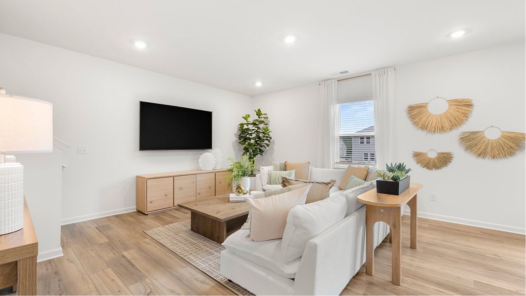 7653 Portland Family 3of3 F1 Base2 081225