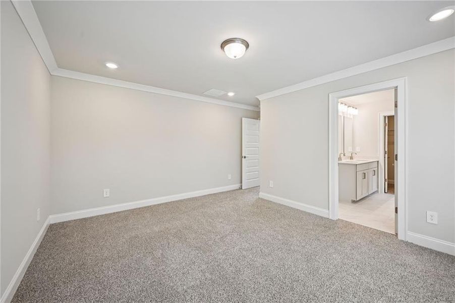 Spacious, unfurnished interior of a new home in Hemingway - Reserve Series, Cumming (Image 30).