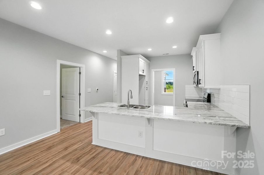 Image 34 of a home in .