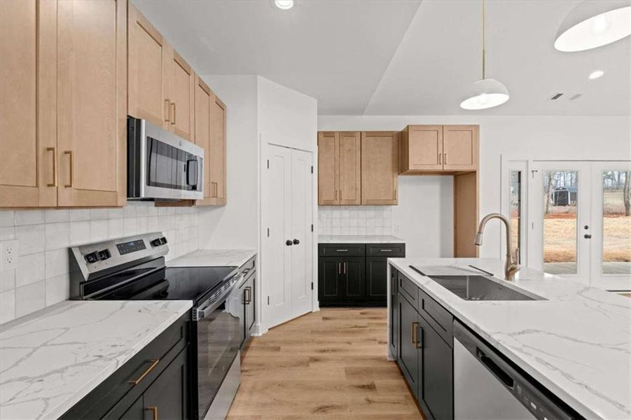 Furnished interior view inside a new home in , Waco (Image 4).