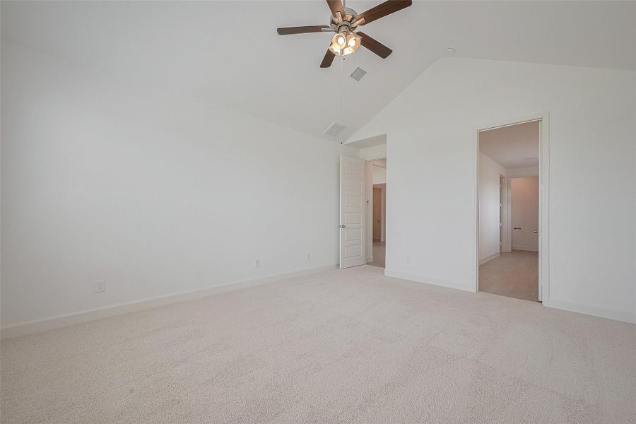 Spacious, unfurnished interior of a new home in Lago Mar, Texas City (Image 32). Spacious, unfurnished interior of a new home in Lago Mar, Texas City (Image 32).