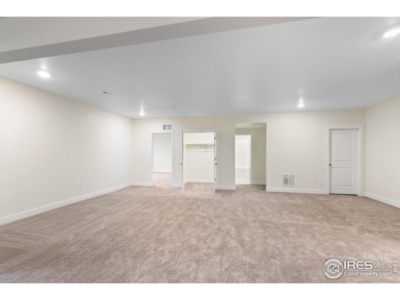 Spacious, unfurnished interior of a new home in Vantage, Berthoud (Image 14). Spacious, unfurnished interior of a new home in Vantage, Berthoud (Image 14).