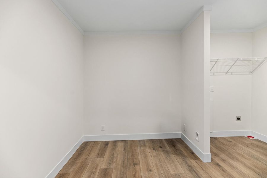 Spacious, unfurnished interior of a new home in , Pineville (Image 10).