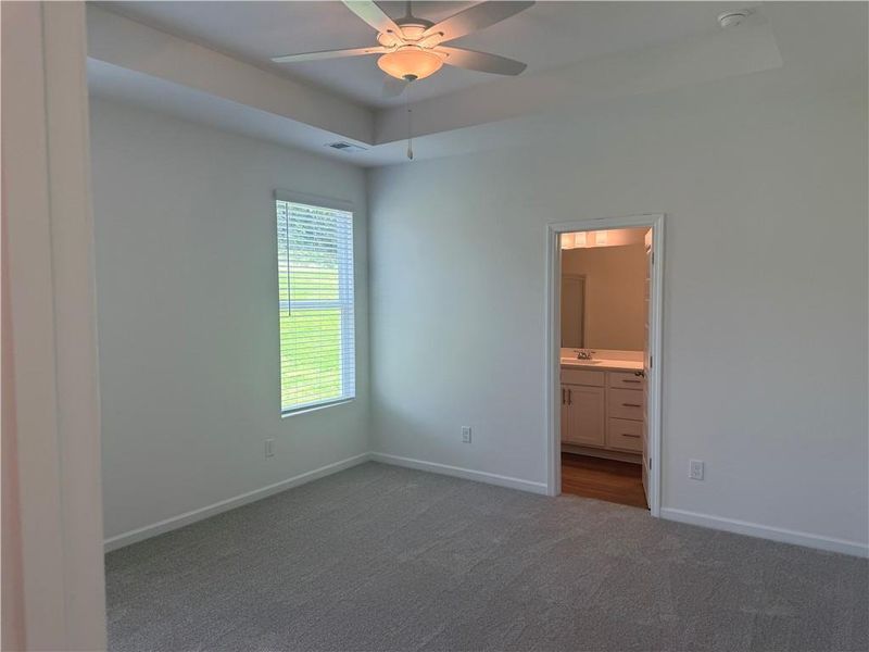 Spacious, unfurnished interior of a new home in Oakhill Estates, Adairsville (Image 12). Spacious, unfurnished interior of a new home in Oakhill Estates, Adairsville (Image 12).